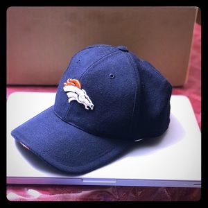 Vintage NFL Denver Broncos fitted hat.